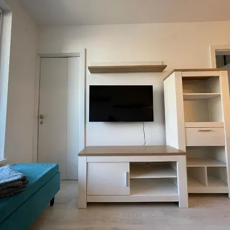 Apartment Modern And Quiet With Air Conditioning And Private Parking