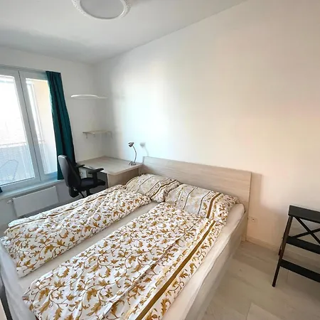 Designer Near Old Town With Ac, Private Parking, Loggia Kosice
