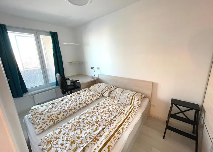 Designer Near Old Town With Ac, Private Parking, Loggia Kosice